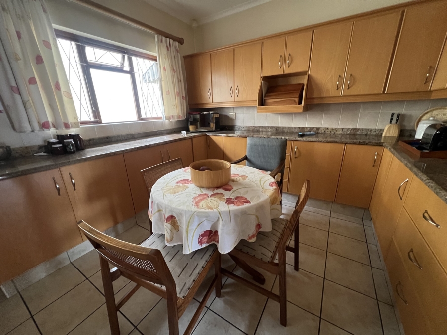 4 Bedroom Property for Sale in Blue Bend Eastern Cape